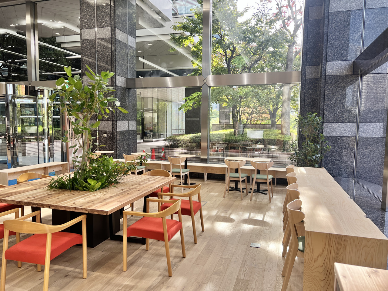 おしゃれなオフィスデザイン5選｜空間づくりのポイントとおすすめのコンセプト